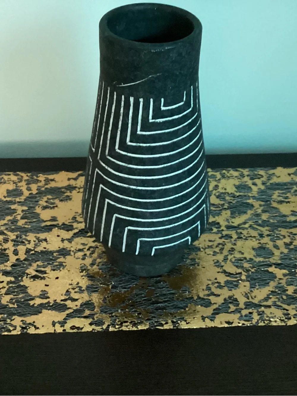 Source Unknown Black and White Geometric Ceramic Vase